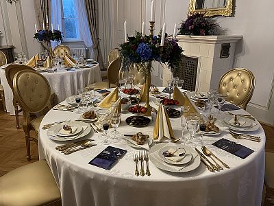 Catering na firemní večírky, svatby a další velké akce